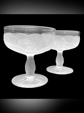 Vintage 1970s Taitu of Italy Frosted Clear Floral Glass Champagne Tall Sherbet